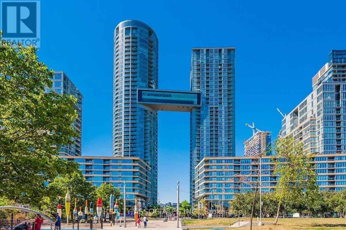 Trendy Downtown Getaway By The Water Apartment Toronto